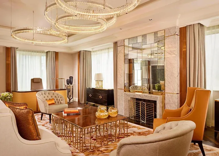 Ritz-Carlton,